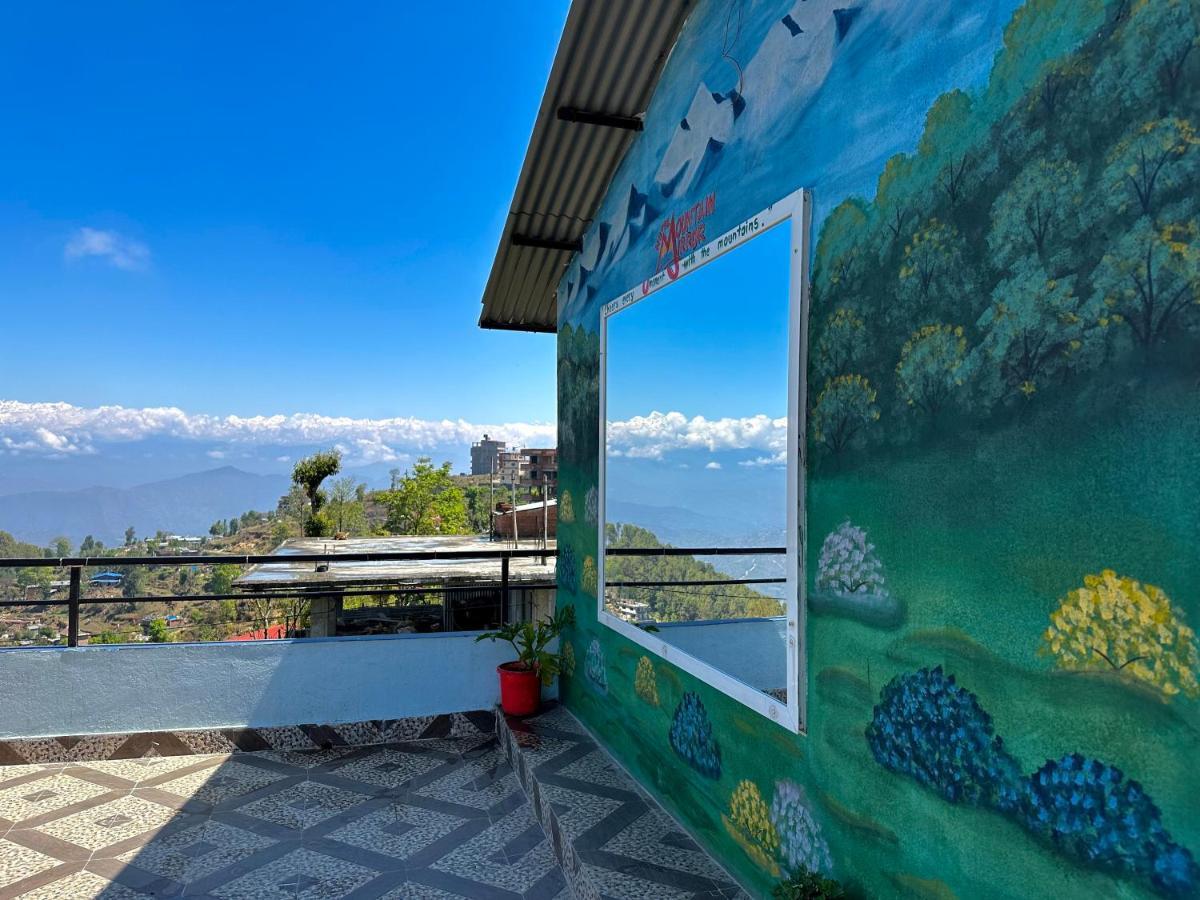 Hotel Mountain Mirror Katmandú Exterior foto